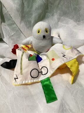 Baby Jack & Co 10x10” Wizard Lovey Owl Tag Toy for Babies Learning Sensory